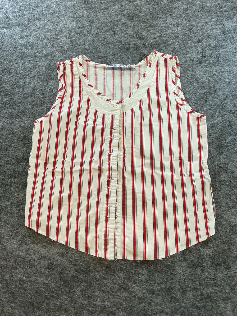 Pinot noip Sleeveless Red-Striped Button Front Tank Size M